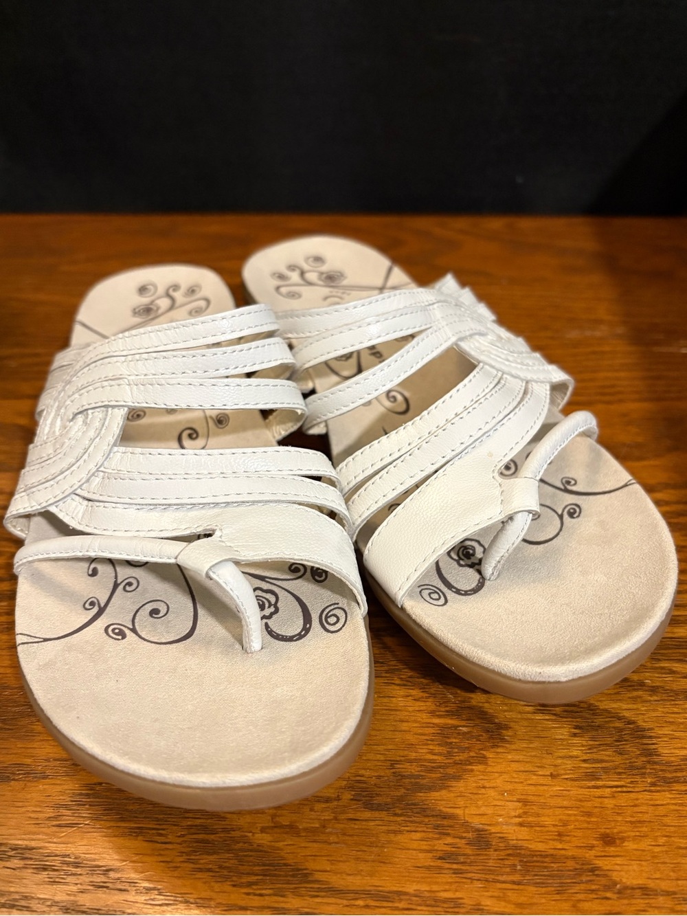 Baretraps Janice Beige Strappy Slide Sandals Size 6.5M